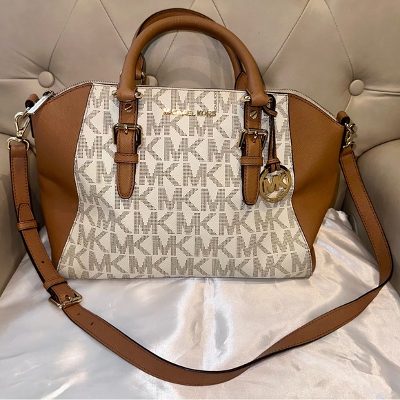 Michael Kors Bag - Picture 1 of 5